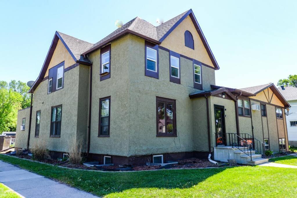 2 Bedroom Apartment Near Ndsu And Downtown FargoFargo  Kültér fotó