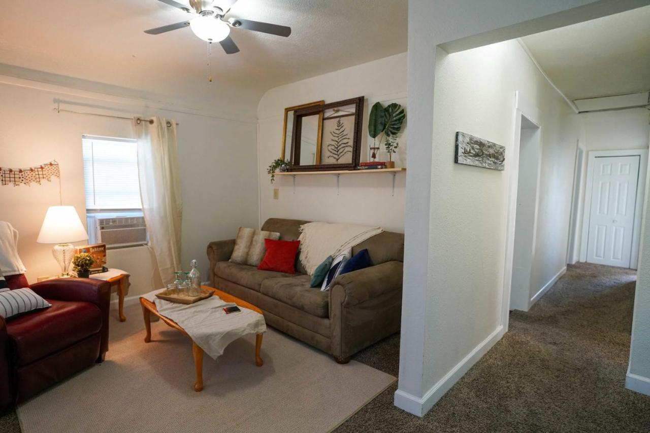 2 Bedroom Apartment Near Ndsu And Downtown FargoFargo  Kültér fotó